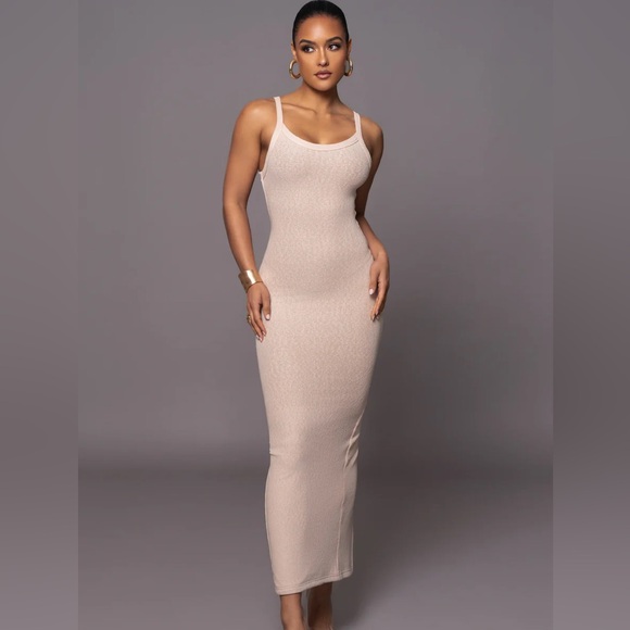 NWT JLUX Label BEIGE BACK TO YOU MAXI DRESS - size s - Picture 1 of 5